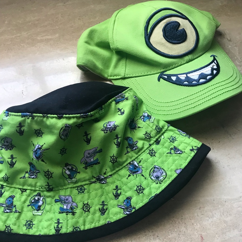 Boys Disney hat & bucket hat